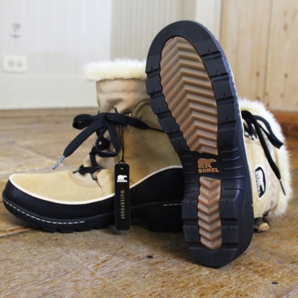 Sorel Snow Boots New! - Picture 3 of 4